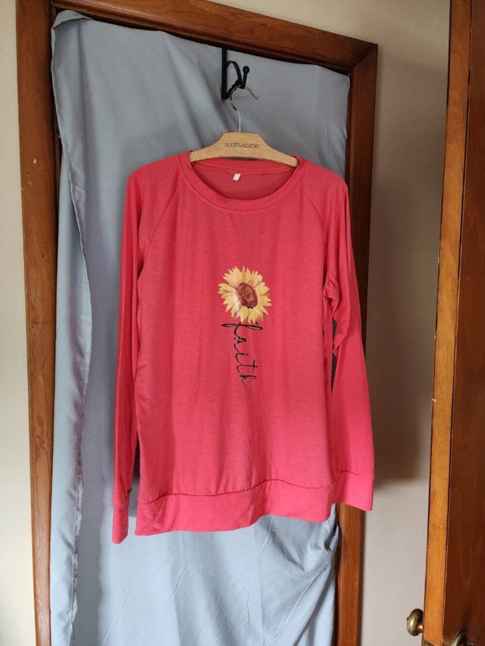 Coral Sunflower Faith Graphic Long Sleeve Top Size Large